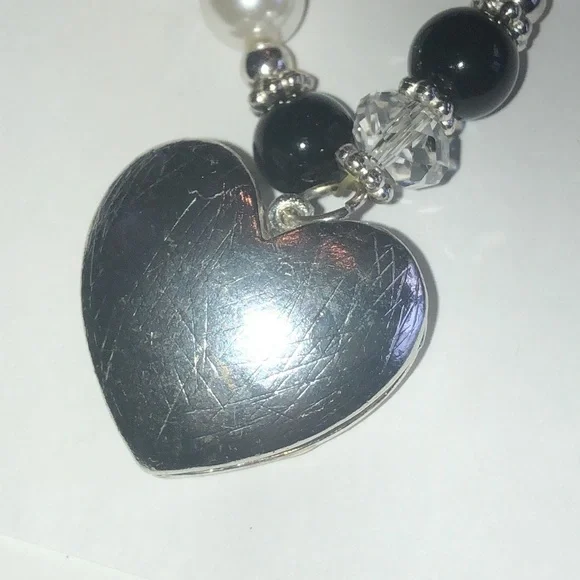 Silver Heart Pendant Bracelet with Black and White Beads - Picture 5 of 5